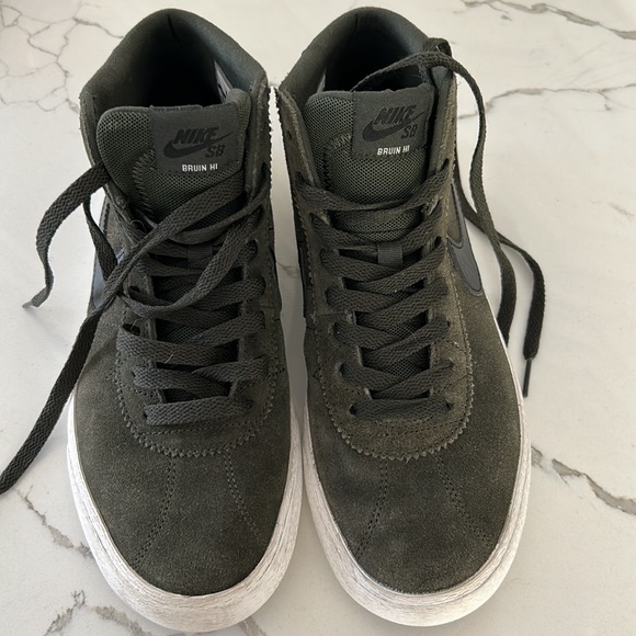 EUC Women’s Nike SB Bruin High Top Army Green size 9 - Picture 6 of 8
